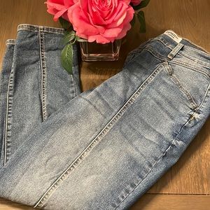 Danizen Levi’s mom Jean size 12